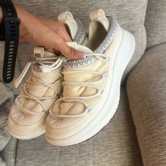 These are UGG CA78 Tasman Slipper Sneakers. - Picture 1 of 8